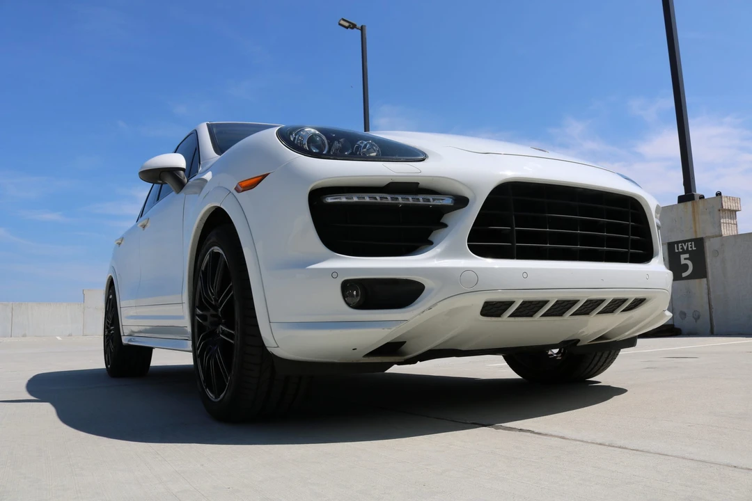 2013 Porsche 958 Cayenne GTS - Image 7 of 31