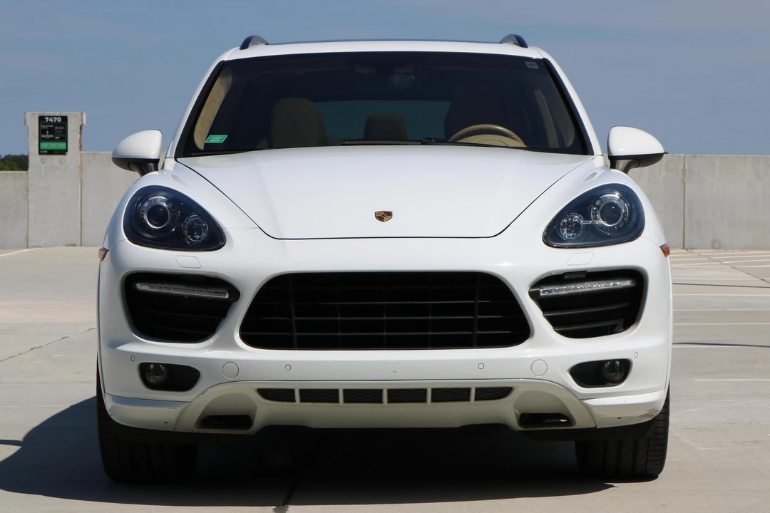 2013 Porsche 958 Cayenne GTS - Image 2 of 5