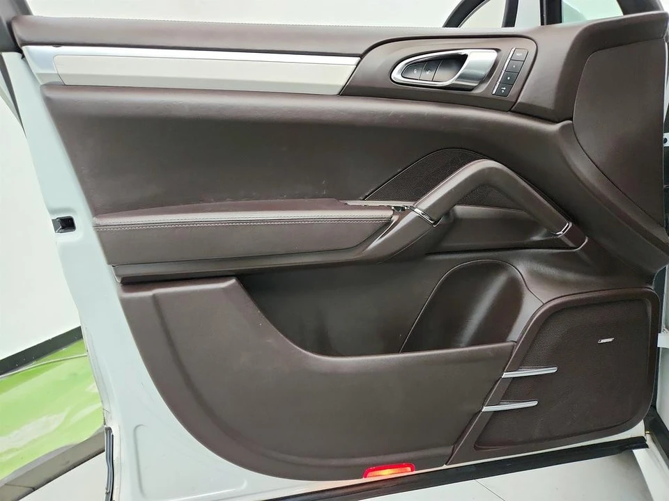 2013 Porsche 958 Cayenne GTS - Image 22 of 31