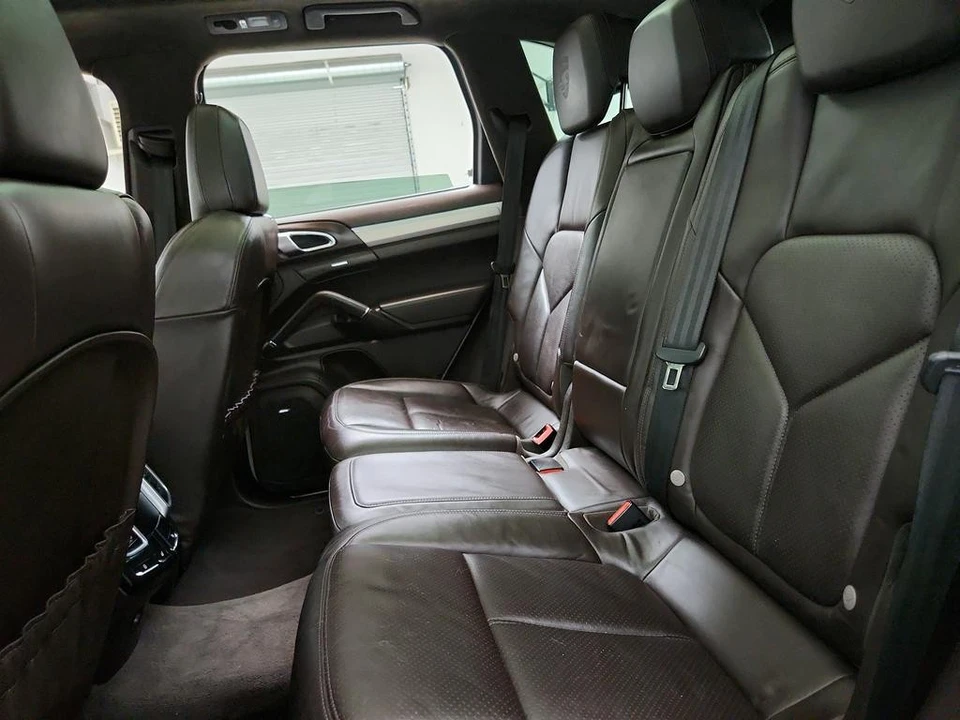 2013 Porsche 958 Cayenne GTS - Image 24 of 31