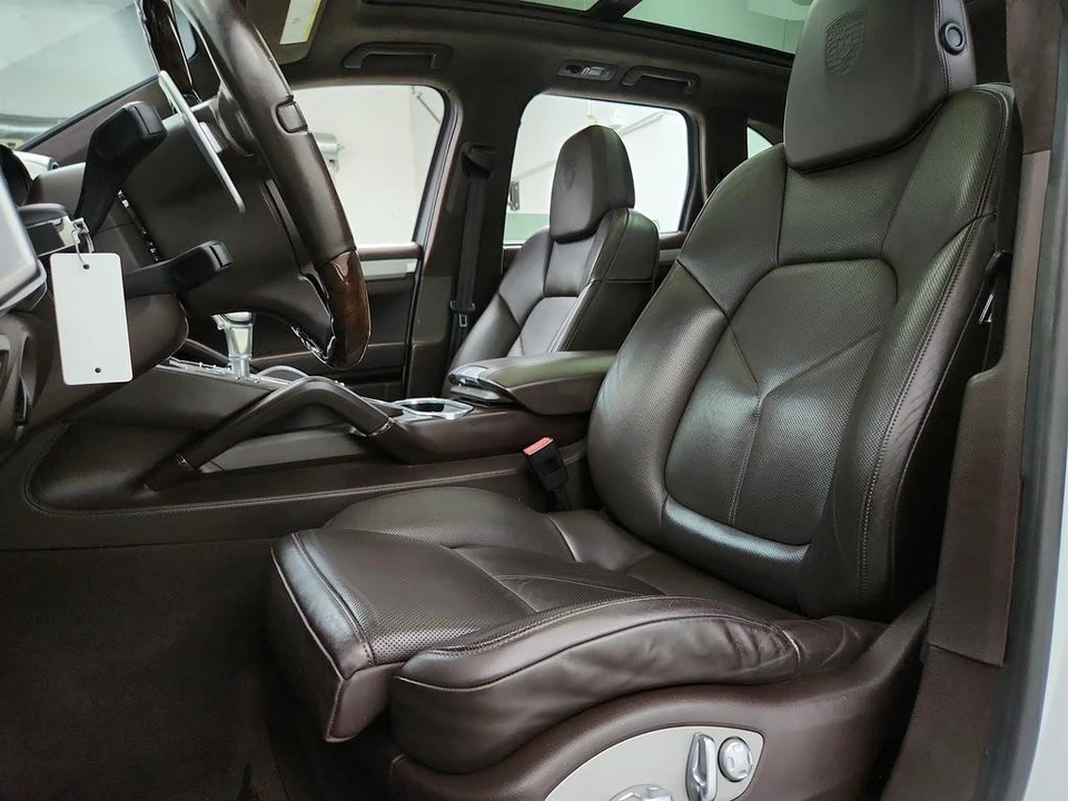2013 Porsche 958 Cayenne GTS - Image 14 of 21