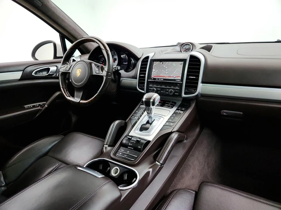 2013 Porsche 958 Cayenne GTS - Image 26 of 31
