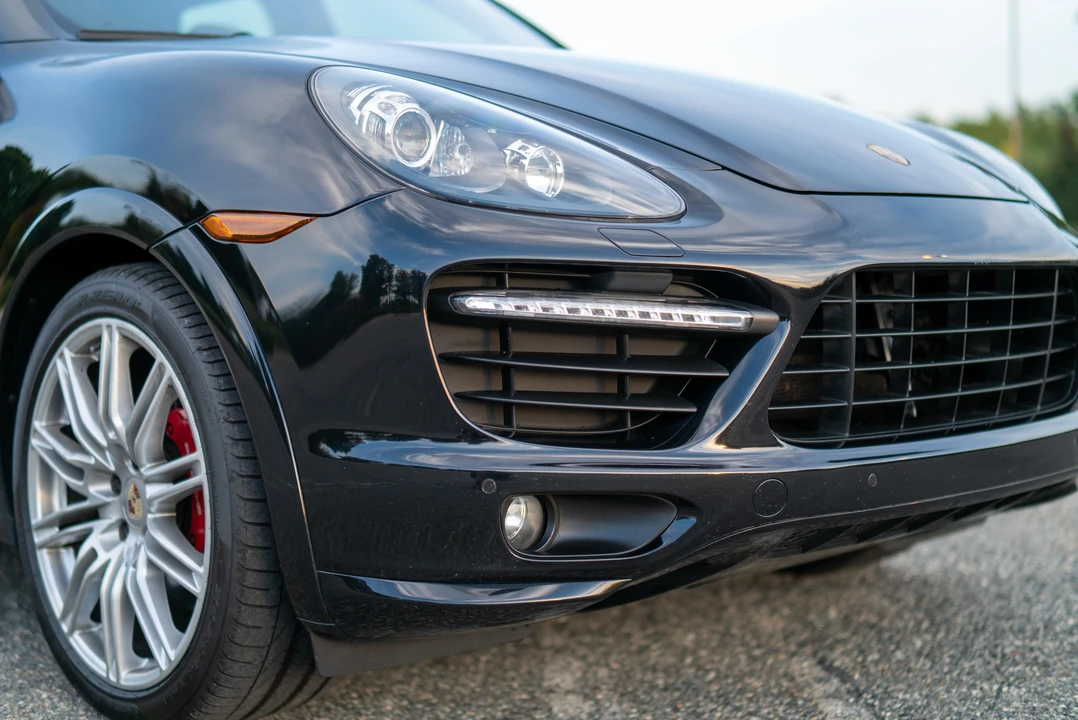 2013 Porsche 958 Cayenne GTS - Image 26 of 31