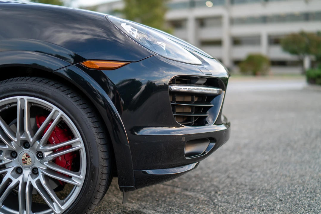 2013 Porsche 958 Cayenne GTS - Image 25 of 31