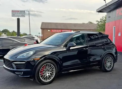 2013 Porsche Cayenne GTS
