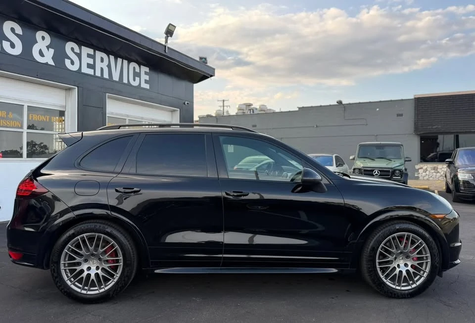 2013 Porsche 958 Cayenne GTS - Image 7 of 20