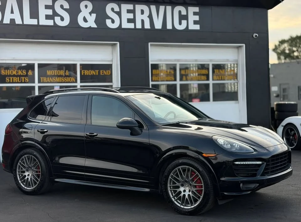 2013 Porsche 958 Cayenne GTS - Image 8 of 20