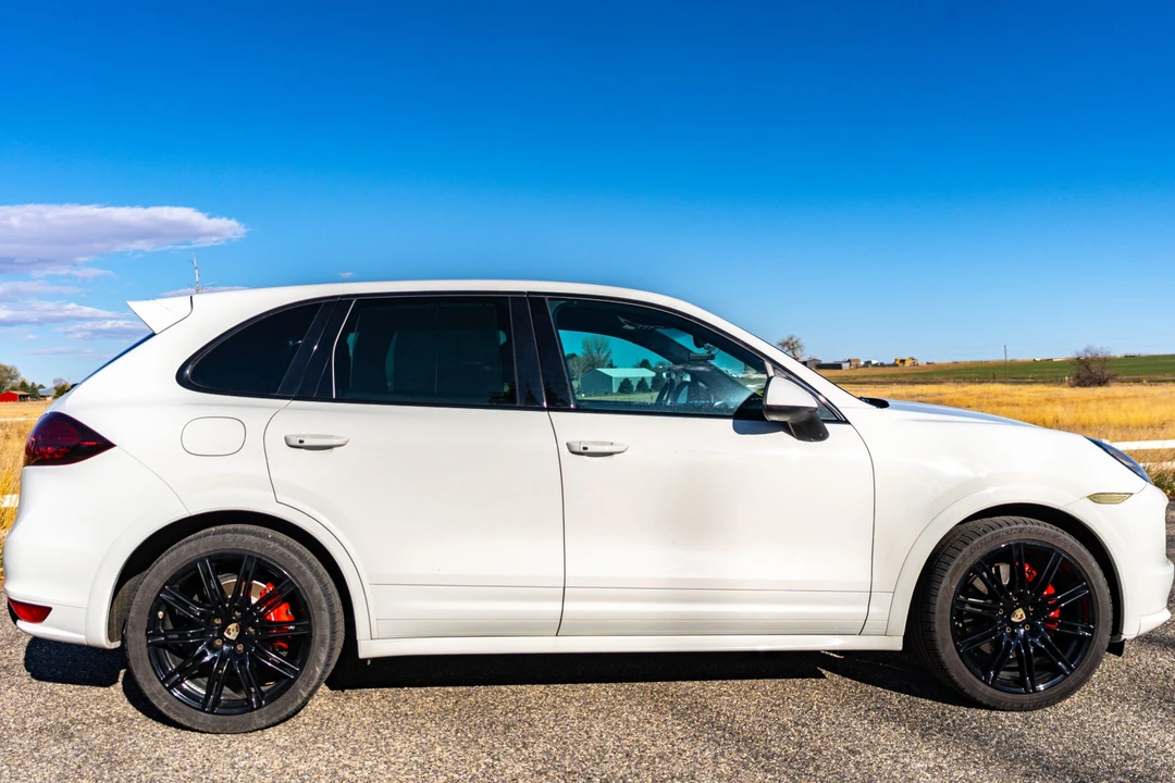 2013 Porsche 958 Cayenne GTS - Image 12 of 31