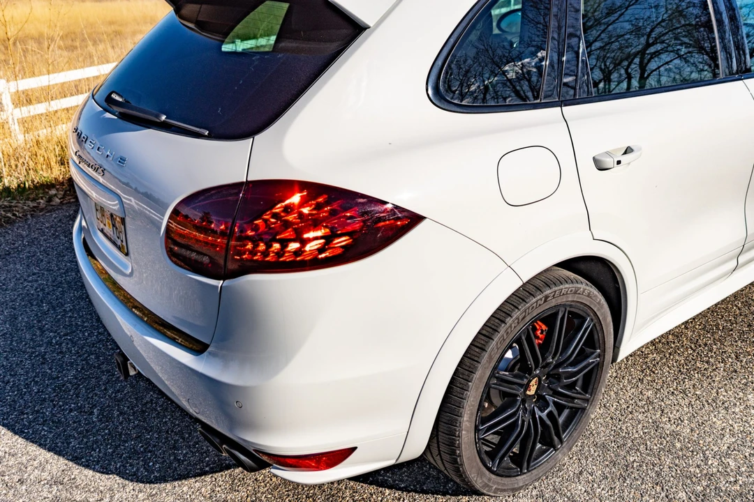 2013 Porsche 958 Cayenne GTS - Image 17 of 31
