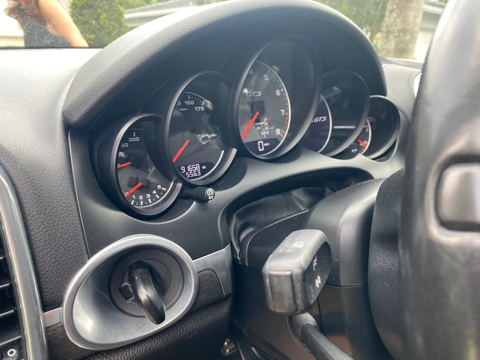 2013 Porsche 958 Cayenne GTS - Image 15 of 30