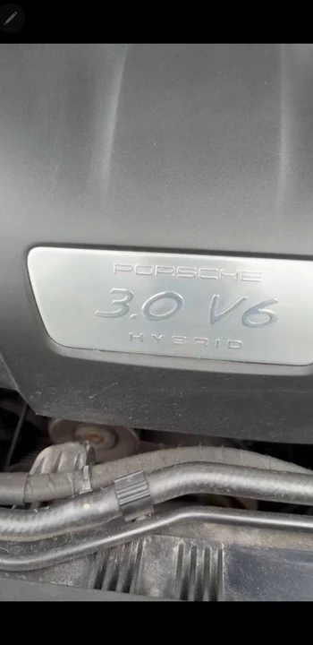 2013 Porsche 958 Cayenne - Image 10 of 17