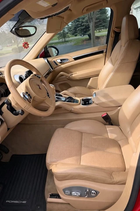 2013 Porsche 958 Cayenne - Image 2 of 2