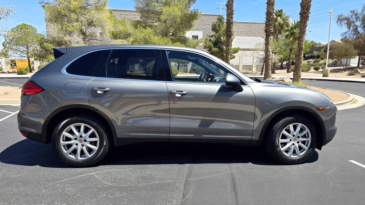 2013 Porsche 958 Cayenne - Image 4 of 8