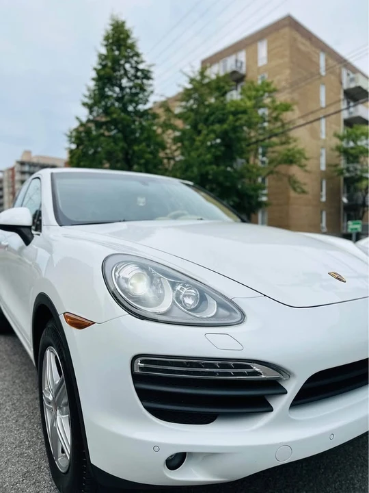 2013 Porsche 958 Cayenne - Image 10 of 20
