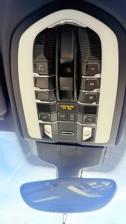2013 Porsche 958 Cayenne - Image 16 of 16