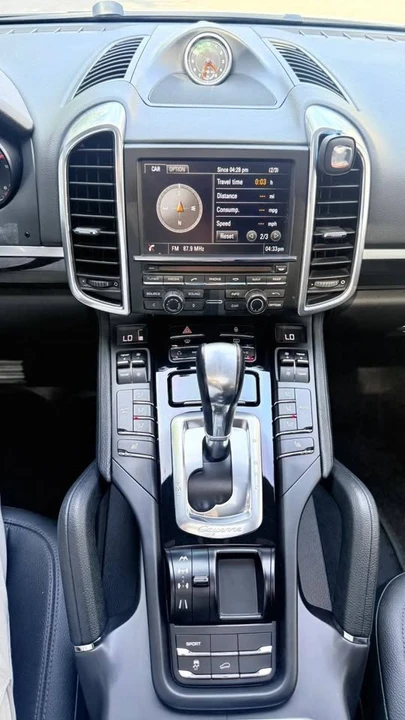 2013 Porsche 958 Cayenne - Image 11 of 16