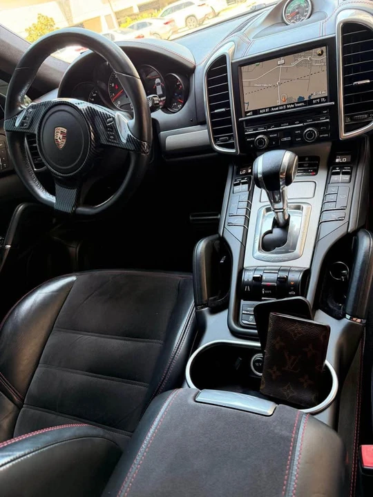 2013 Porsche 958 Cayenne - Image 9 of 20
