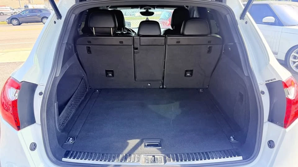 2013 Porsche 958 Cayenne - Image 5 of 16