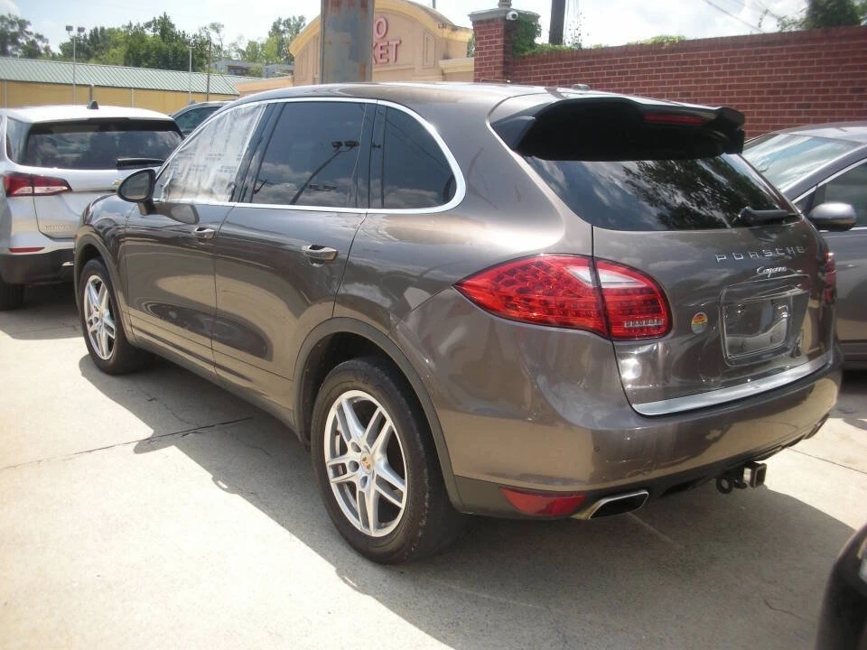 2013 Porsche 958 Cayenne - Image 4 of 9