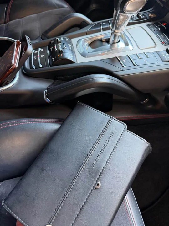 2013 Porsche 958 Cayenne - Image 6 of 20
