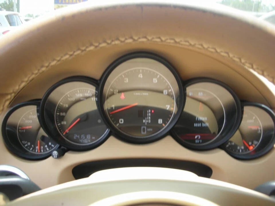 2013 Porsche 958 Cayenne - Image 9 of 9