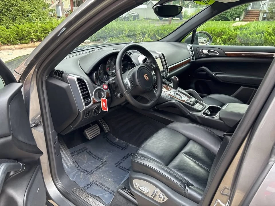 2013 Porsche 958 Cayenne - Image 9 of 20