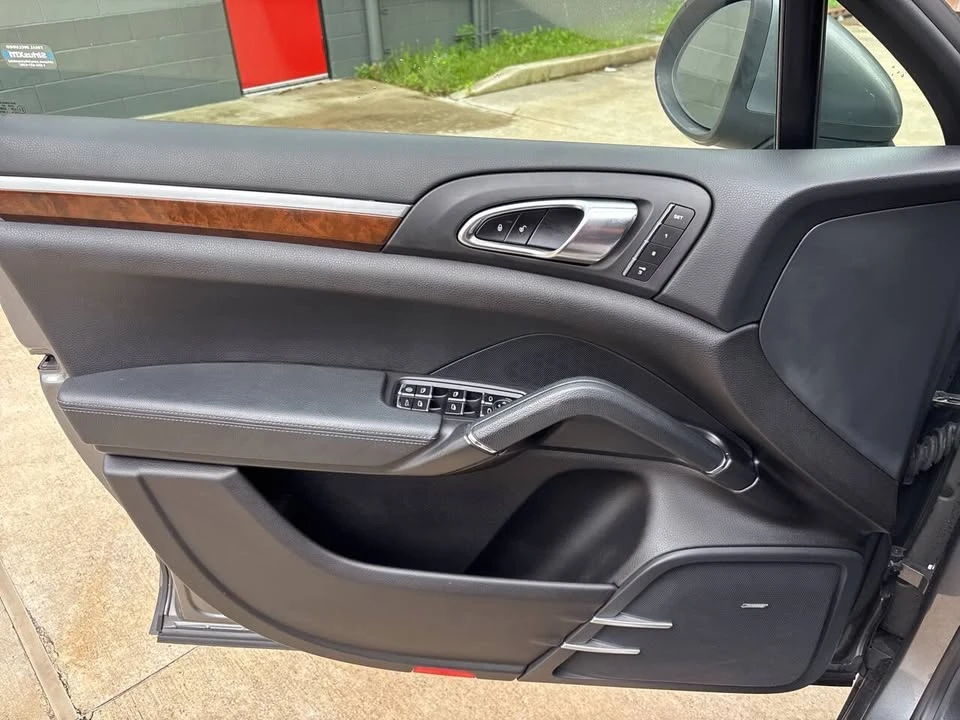 2013 Porsche 958 Cayenne - Image 12 of 20