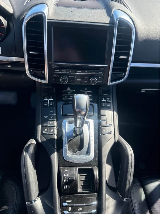 2013 Porsche 958 Cayenne - Image 10 of 12