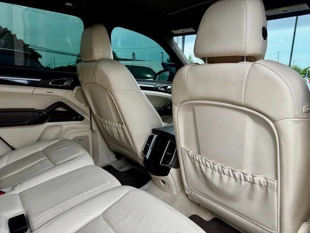 2013 Porsche 958 Cayenne - Image 17 of 20
