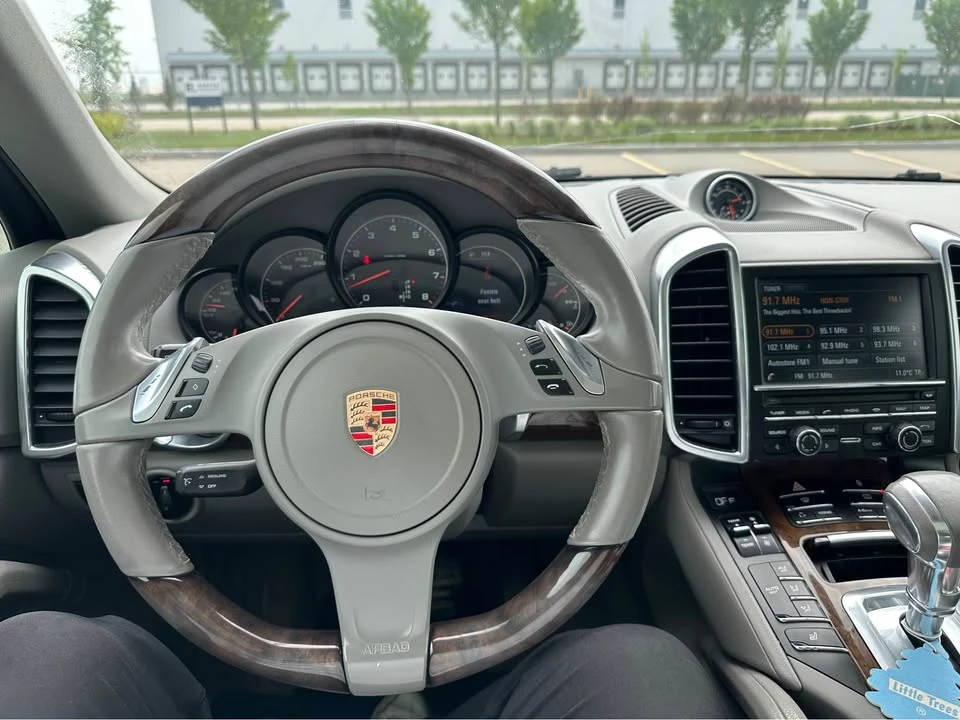 2013 Porsche 958 Cayenne - Image 8 of 10