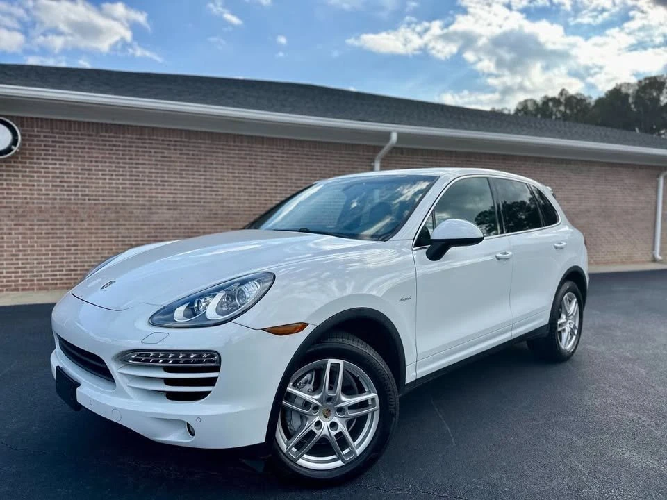2013 Porsche 958 Cayenne - Image 9 of 16