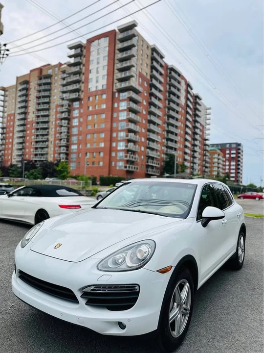 2013 Porsche 958 Cayenne - Image 2 of 20