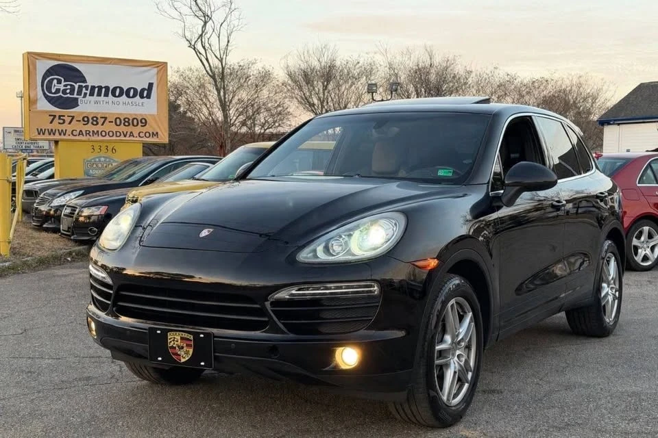 2013 Porsche 958 Cayenne - Image 2 of 20