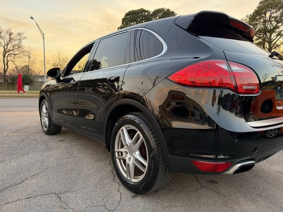 2013 Porsche 958 Cayenne - Image 10 of 20