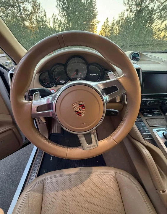 2013 Porsche 958 Cayenne - Image 12 of 17