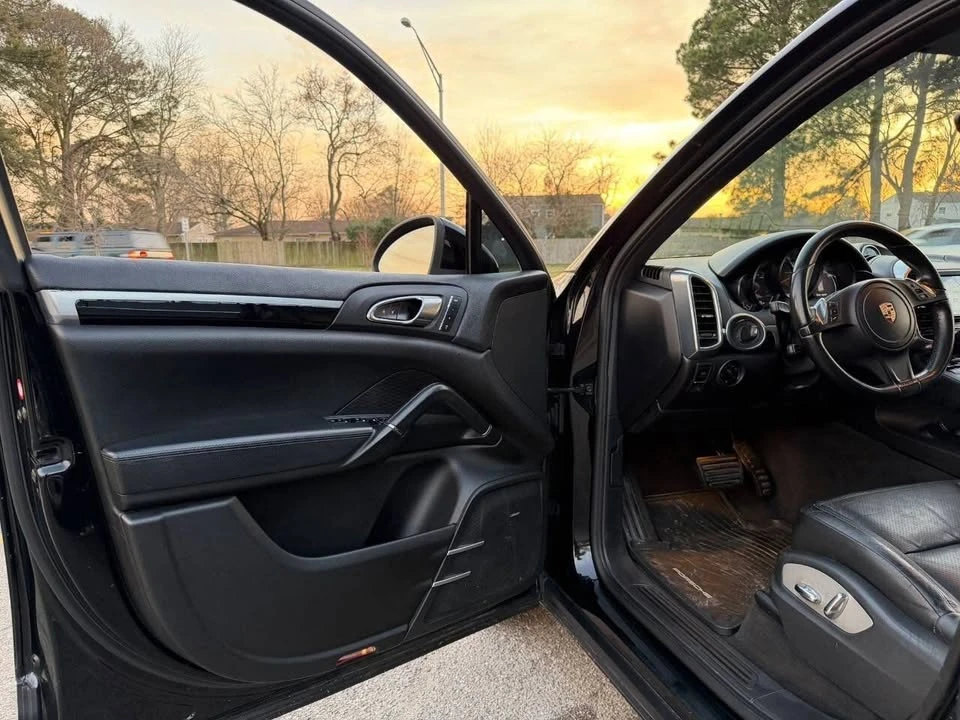 2013 Porsche 958 Cayenne - Image 12 of 20