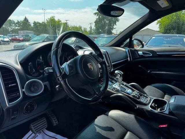 2013 Porsche 958 Cayenne - Image 9 of 20