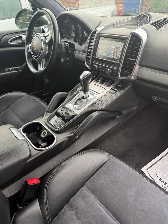 2013 Porsche 958 Cayenne - Image 10 of 11