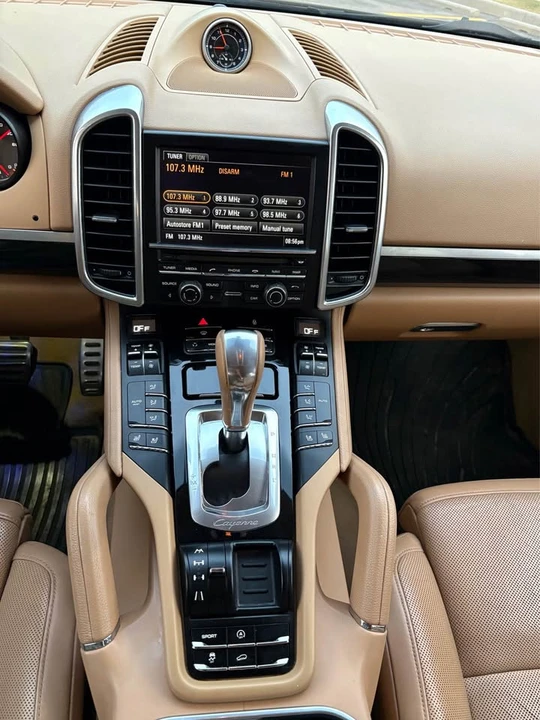 2013 Porsche 958 Cayenne - Image 10 of 14