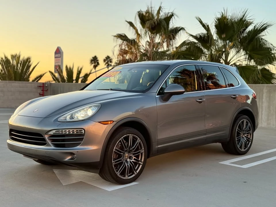 2013 Porsche 958 Cayenne - Image 4 of 20