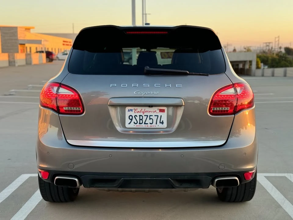 2013 Porsche 958 Cayenne - Image 10 of 20