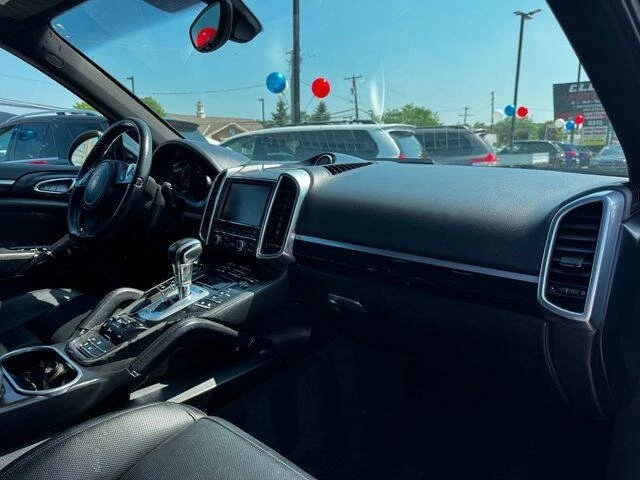2013 Porsche 958 Cayenne - Image 17 of 20
