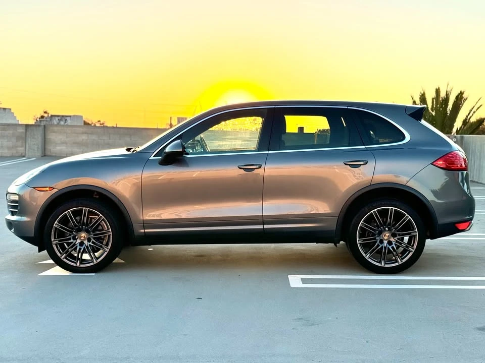 2013 Porsche 958 Cayenne - Image 6 of 20
