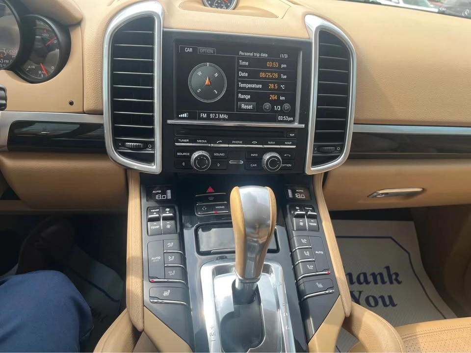 2013 Porsche 958 Cayenne - Image 8 of 8