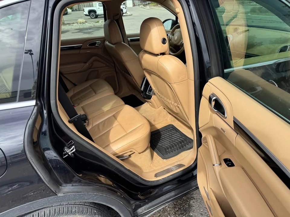 2013 Porsche 958 Cayenne - Image 8 of 20