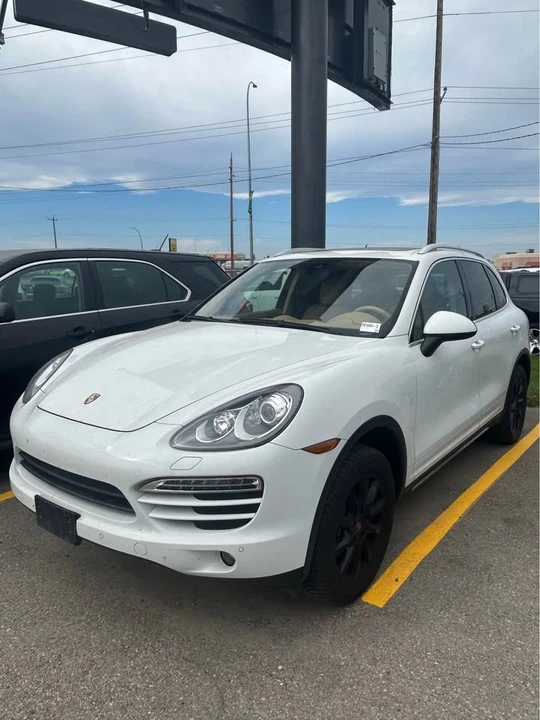 2013 Porsche 958 Cayenne - Image 2 of 12