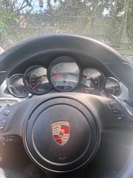 2013 Porsche 958 Cayenne - Image 6 of 6