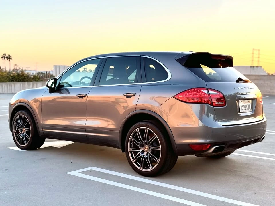 2013 Porsche 958 Cayenne - Image 8 of 20