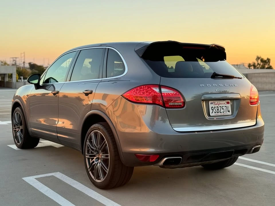 2013 Porsche 958 Cayenne - Image 9 of 20