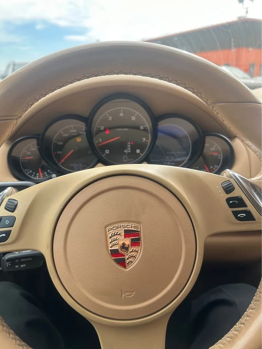 2013 Porsche 958 Cayenne - Image 11 of 12